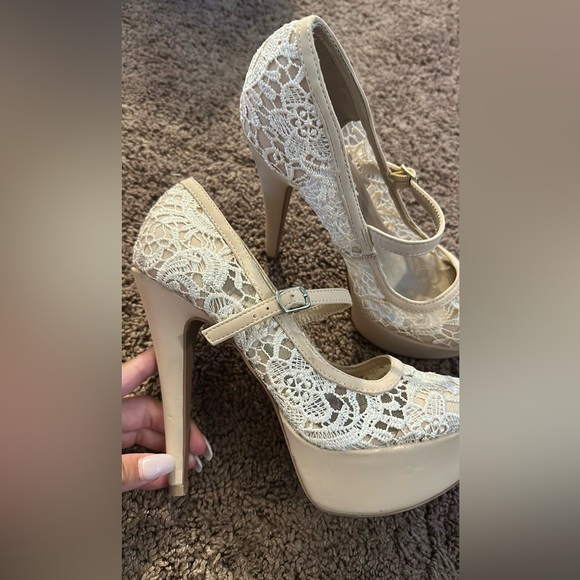 heels - Picture 8 of 10